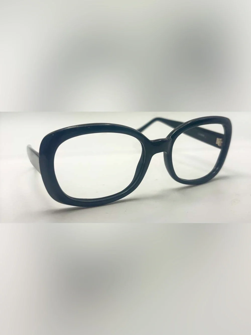 Liz Claiborne 9408 Black Oval Sunglasses Frames Only